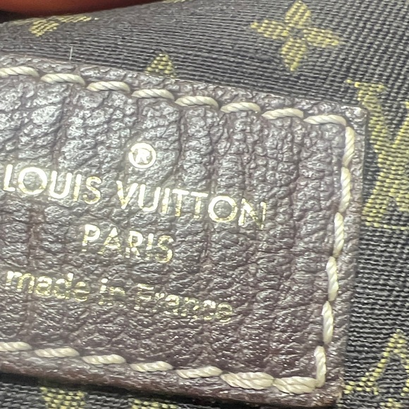 🎒 Louis Vuitton vintage Abbesses Messenger — Distressed - Picture 8 of 12
